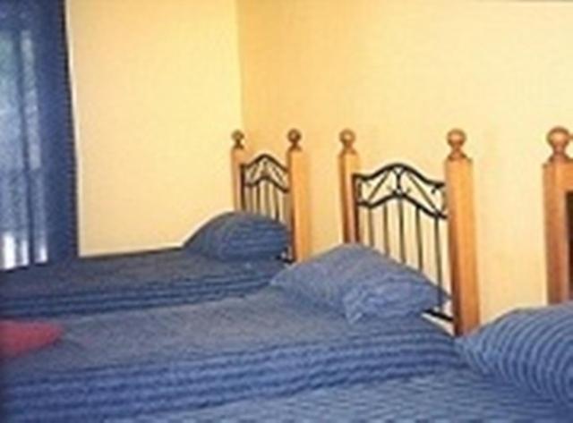 Lake Tinaroo Terraces Motel Bilik gambar
